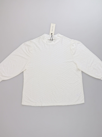 13310 (2) Gina Laura