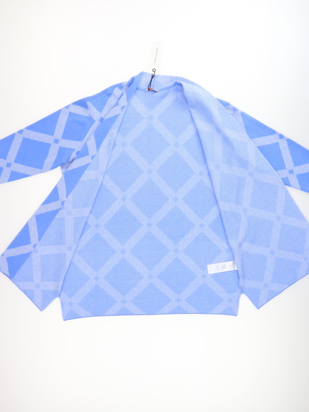 2047  (2)  Gina Laura